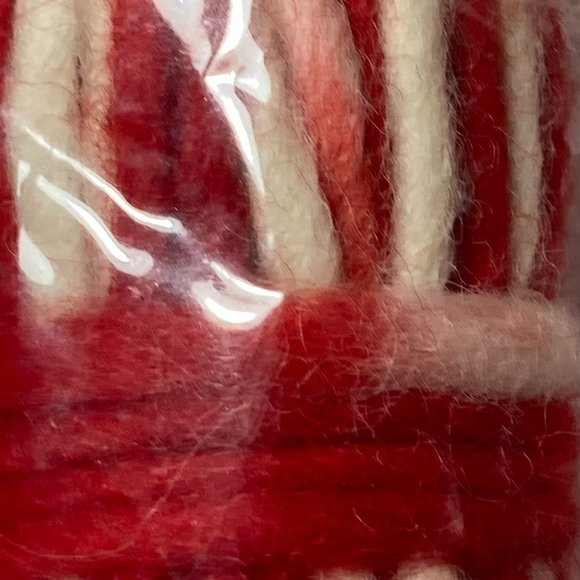20 Dimensions Feltworks 100% Wool Pencil Roving Variegated Red Needle Felting - Picture 13 of 16